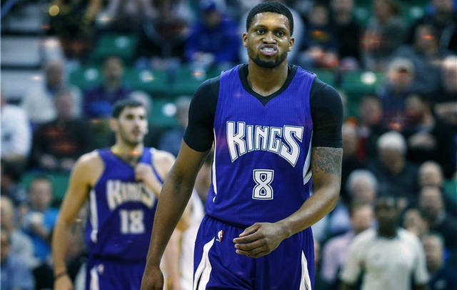 部与禁区弧 部与禁区弧