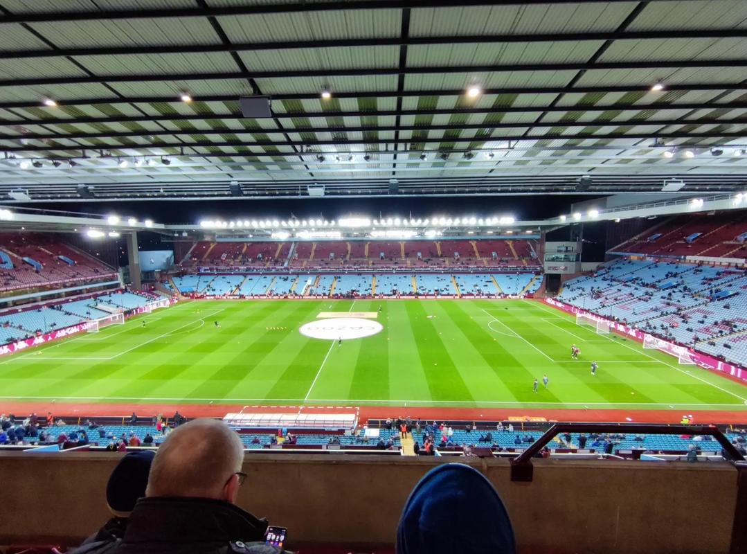 依靠前场反 依靠前场反